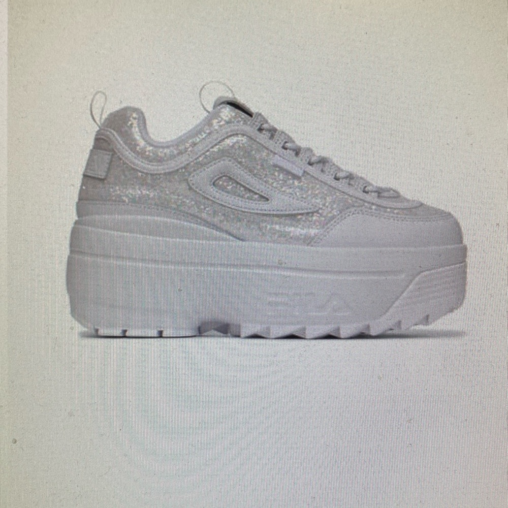 WOMEN’S FILA DISRUPTOR 2 GLITTER PLATFORM SNEAKERS Size 9